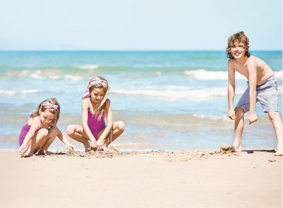 47-kids-playing-at-the-beach-grecotel-resort-peloponnese